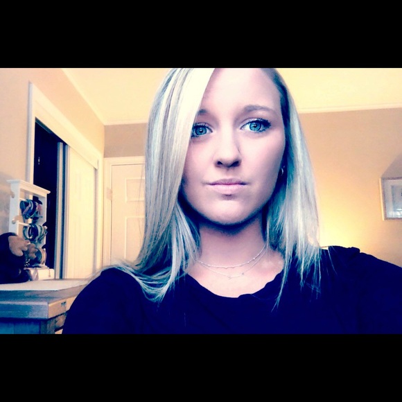 Meet your Posher, Sarah - Picture 1 of 1